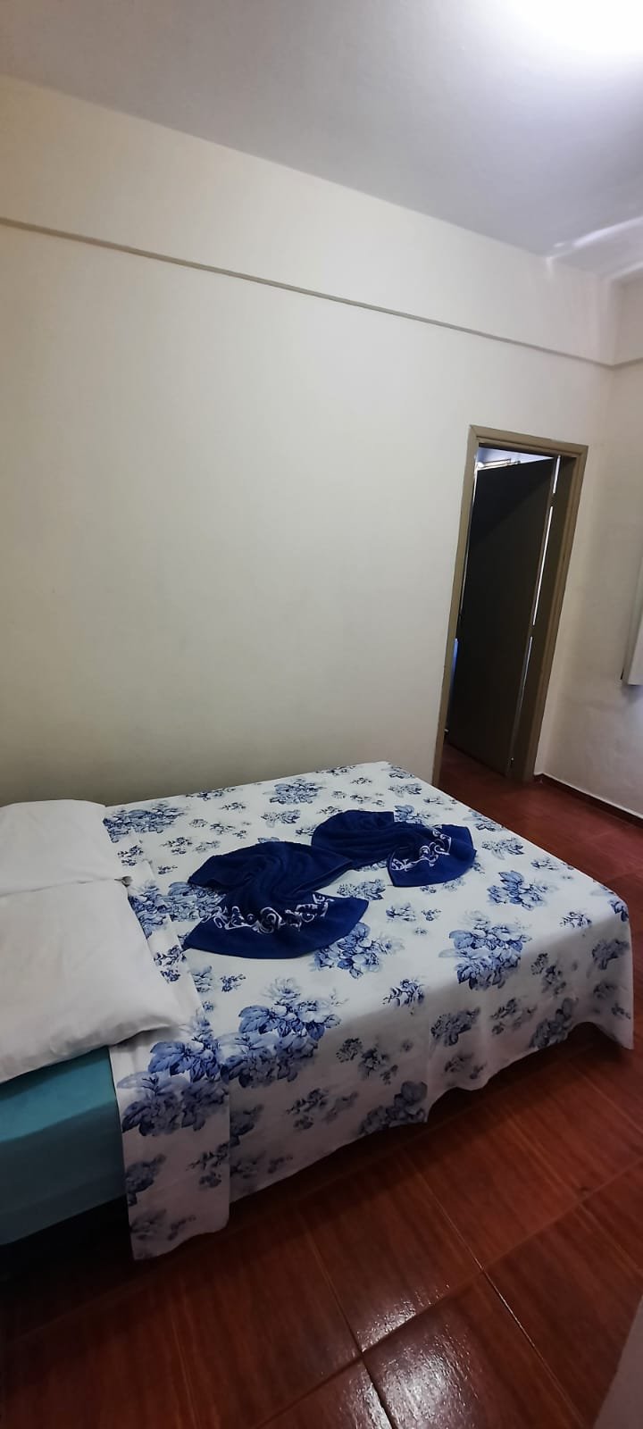 VENDE-SE PRÉDIO