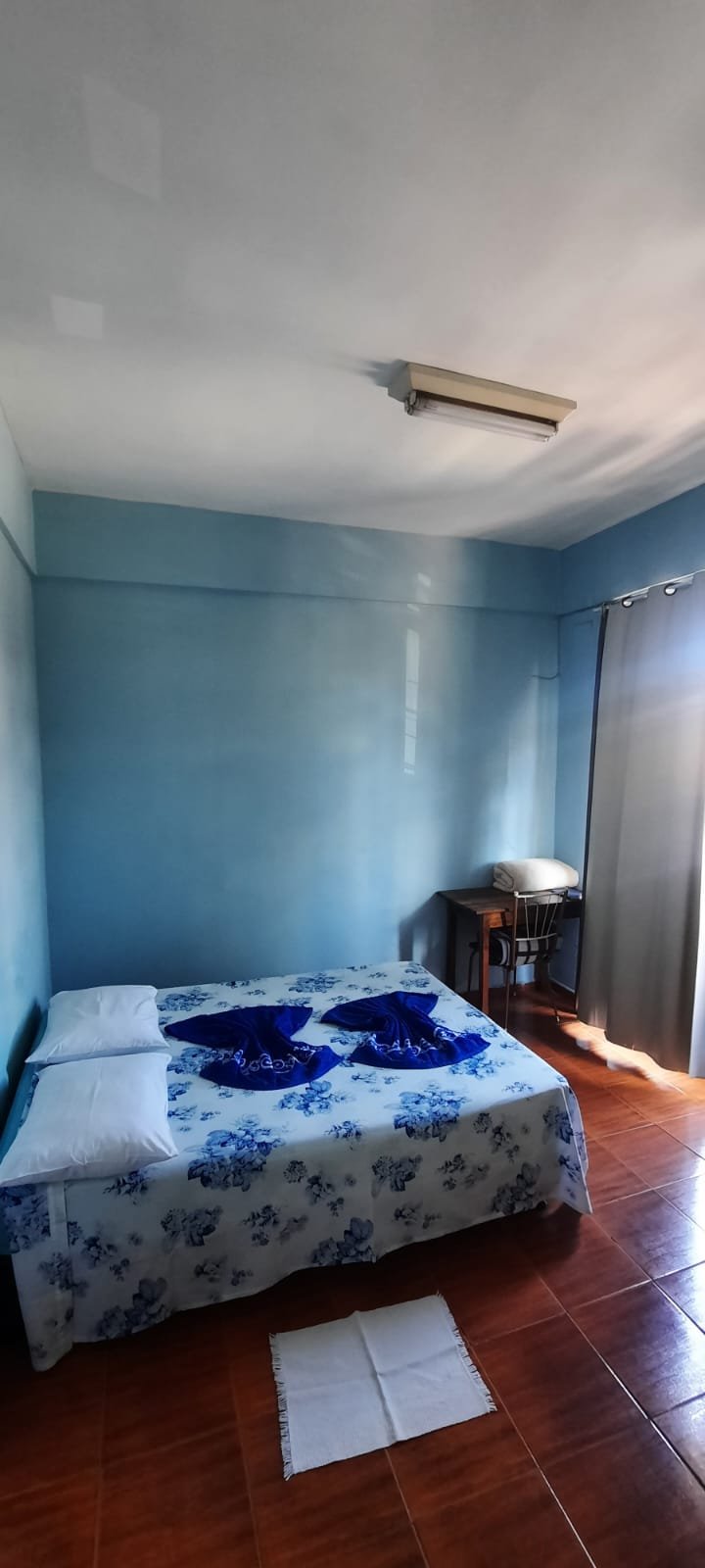 VENDE-SE PRÉDIO