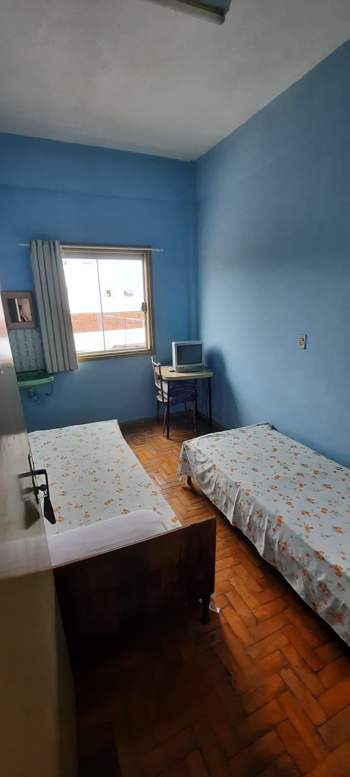 VENDE-SE PRÉDIO