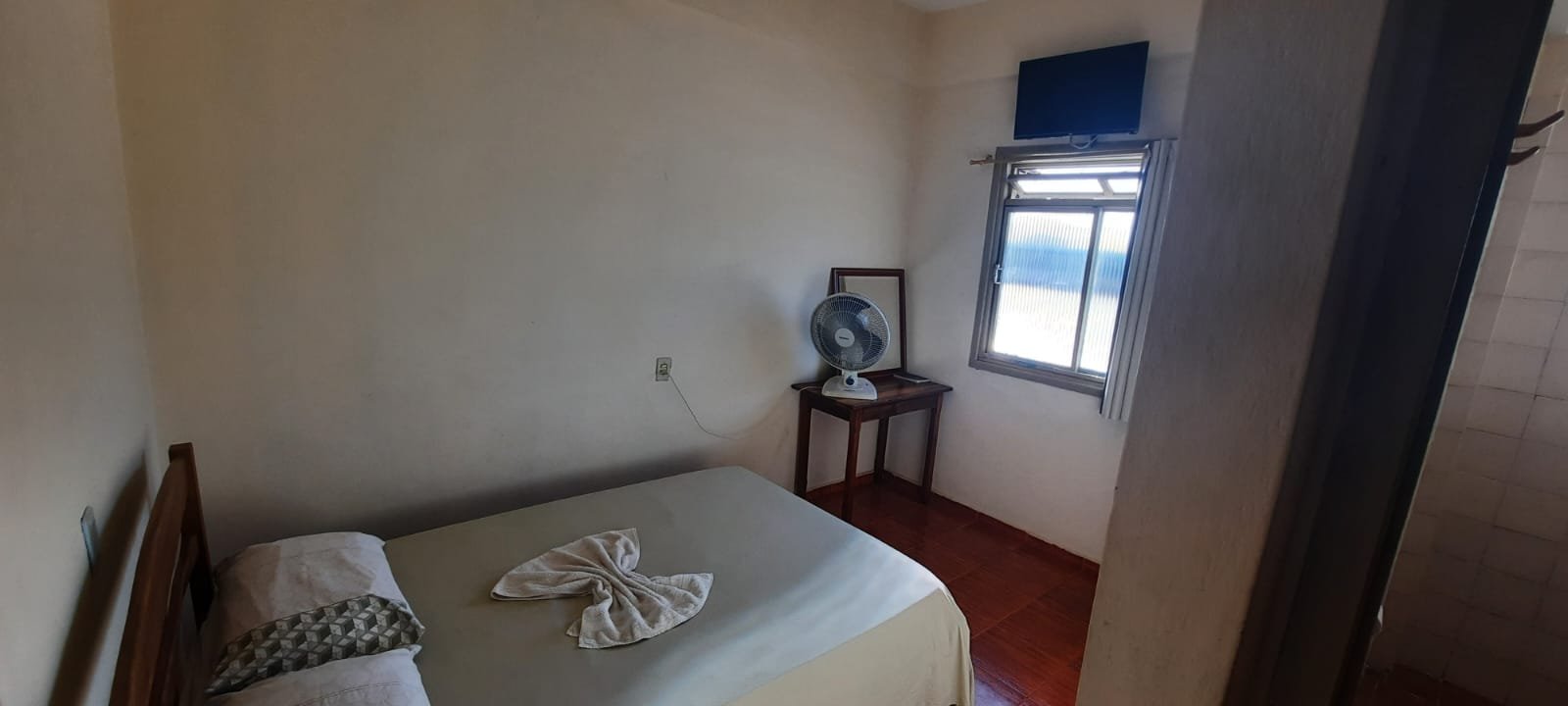 VENDE-SE PRÉDIO