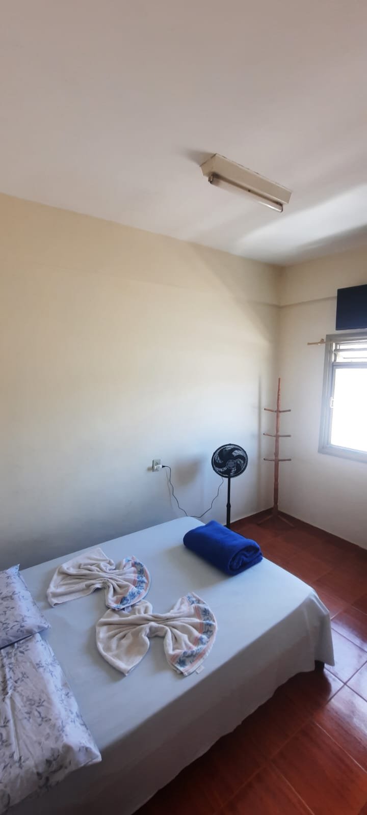 VENDE-SE PRÉDIO